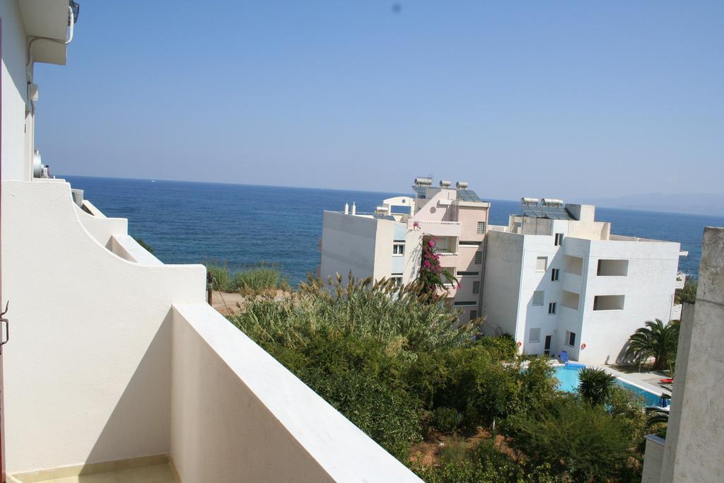 Lovely Holidays Hotel Херсонісос Екстер'єр фото